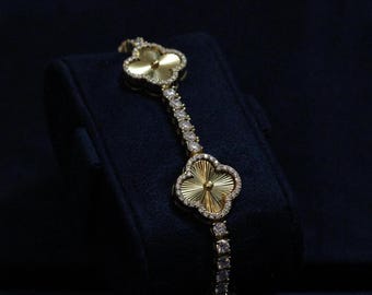 Certified VVS1 Moissanite Clover Bracelet - Gold