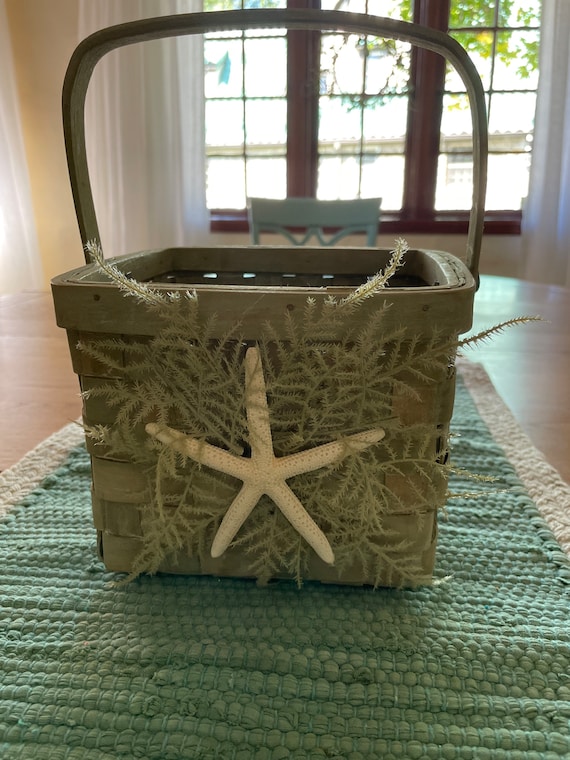 Beach basket with real starfish-Starfish basket-Wedding gift basket with starfish-Beach wedding basket-Coastal basket with starfish