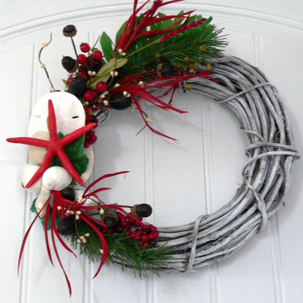 Beach Christmas Wreath-Beachy Holiday-Beachy Wreath-Red Starfish-Xmas Decoration-Christmas Shell Decor-ANNIE GRAY DESIGN-Christmas Wedding