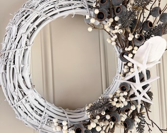 Coastal Grapevine Wreath: White Berries, Gray Pods, Starfish (13 Inch)
