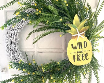 Pineapple Beach Wreath: Metal Pineapple, Starfish, "Wild and Free" Sign