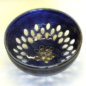 Blue and White Berry Bowl image 2