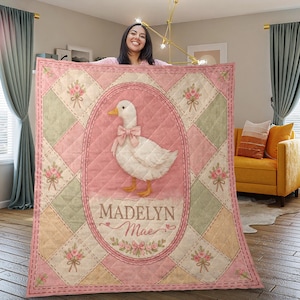 Manta acolchada personalizada con diseño floral de ganso para bebé – Ropa de cama infantil de patchwork rosa