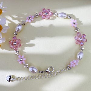 Light Pink Seed Bead Daisy Bracelet: Pearl & Gold Accents