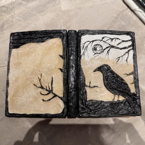 Handmade Gothic Raven Journal – Cthulhu Mythos Inspired Sketchbook – Dark Fantasy Notebook, Horror Art Gift for Writers & Collectors