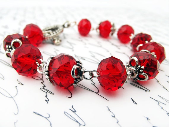 Brazalete rojo, rojo abalorios pulseras de cristal, alambre envuelto  joyería, invierno boda, regalo de la Dama de honor, joyería roja -   España