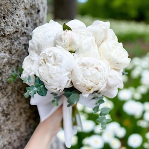 Artificial Bridal Bouquet – Elegant White Peony Handmade Wedding Bouquet, Silk Flower Arrangement, Keepsake Bride & Bridesmaid Flowers
