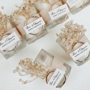 Personalized Wedding Favor Candle – Custom Names & Message | Elegant Minimalist Guest Gift, Bridal Shower, Engagement Party Favors