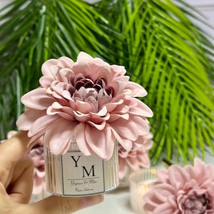 Personalisierte Hochzeit Gunst Kerze, Gastgeschenk mit Seidenblume, Elegantes Brautparty Geschenk, Danke Kerze für Hochzeit & Party