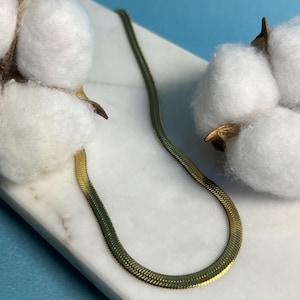 Gold Snake Chain Necklace – Sleek & Minimalist Flat Herringbone Necklace