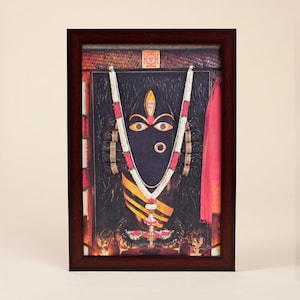 Linga Bhairavi met armbanden foto zwart ver (6 x 9 ver)