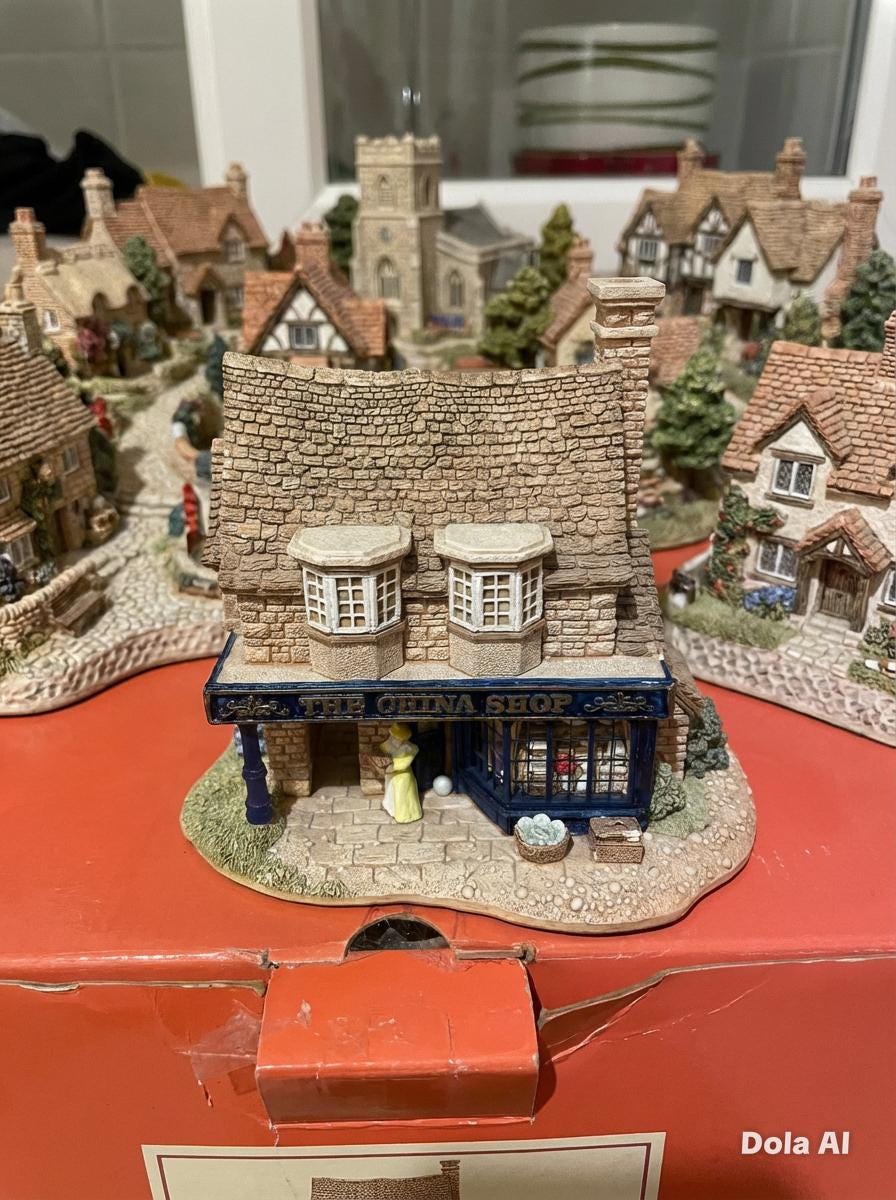 【大人気!!】Lilliput Lane/THE TOY SHOP/激レア/希少 Lilliput Lane the China Shop - Etsy