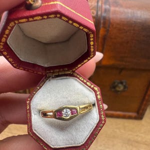 Vintage Ruby & Diamond Trilogy Ring – 18ct Gold – Size N