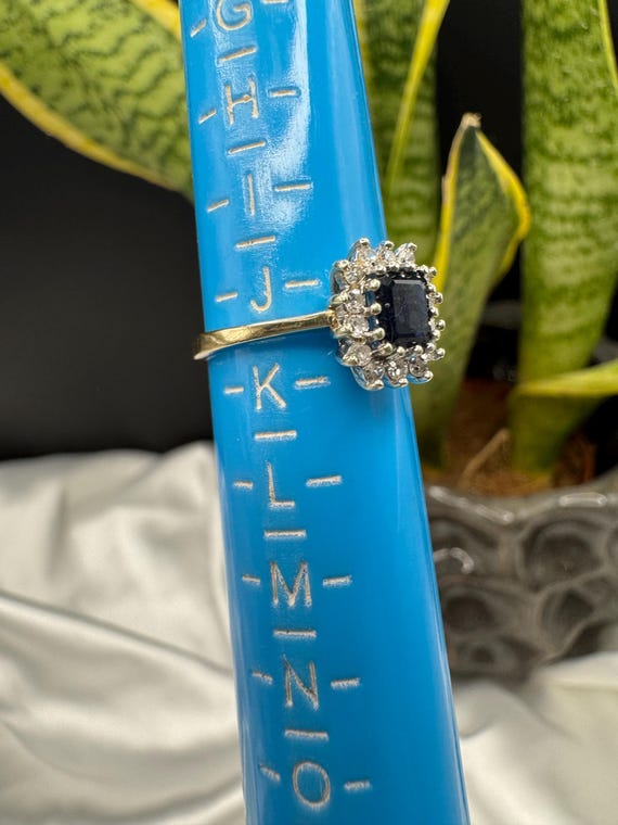 Vintage Solid  9ct Yellow Gold Ring square Sapphi… - image 6