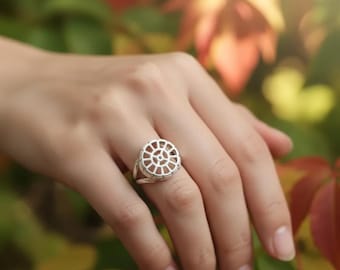 Anillo con el símbolo de la madre, Anillo de Yoga Integral Sri Aurobindo, Joyería con diseño de loto espiritual, Regalo de plata del Ashram, Anillo divino de Auroville