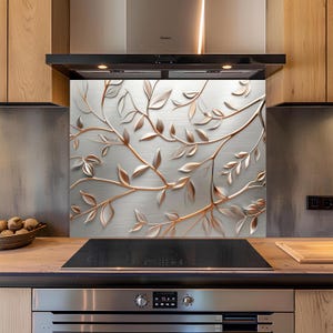 Backsplash van gehard glas – koperen takken backsplash in zilver- en roestvrijstalen look