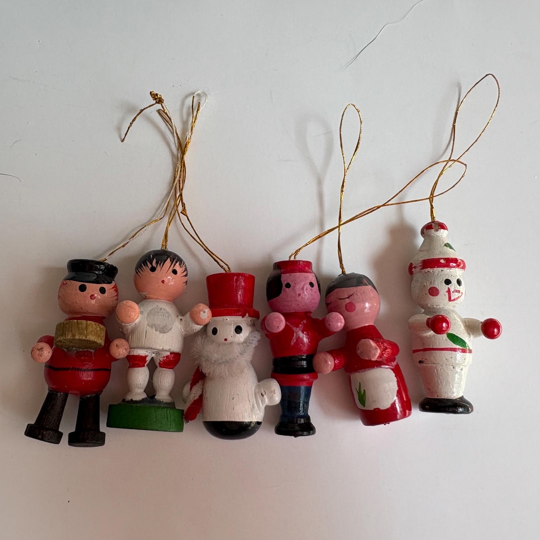 Vintage Wood Christmas Ornamentsnull