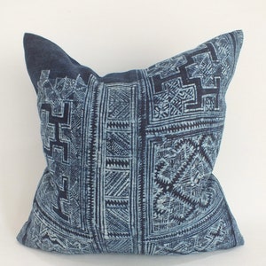 Blue Cushion Throw Pillows Vintage batik Hmong Hand-woven Hemp Fabric Scatter cushions decorative pillows sofa cushions Housewarming gift
