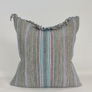 Cuscino decorativo Cuscino grigio e viola Tessuto etnico intrecciato a mano Fodera per cuscino del divano del soggiorno Tessuti della tribù Karen Hill
