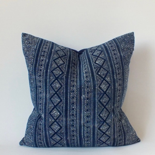 Mud cloth Accent Pillow Cover Authentic Batik Throw Cushion with Zipper for Living Room Sofa Couch Navy Blue decorative  Pillow Cases