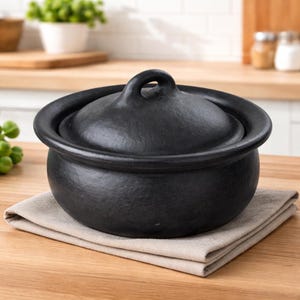 Olla de barro negro Longpi con tapa / Handi de barro tradicional para curry biryani