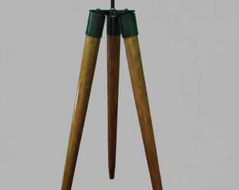 Handgefertigtes verstellbares Holz Dreibein Stativ: Vintage Nautisches Dekor für Kamera Leuchte und Schirm.