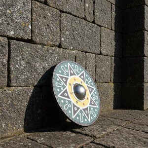 Handmålad vikingasköld – Medeltida väggdekor, LARP Cosplay bild 10