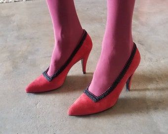 Vintage Designer Charles Jourdan Pumps 7 7.5 Warm Red Suede Heels Black Trim