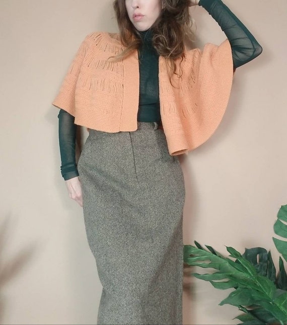 Vintage 60s 70s Peach Knit Cape Hand Loomed Knit