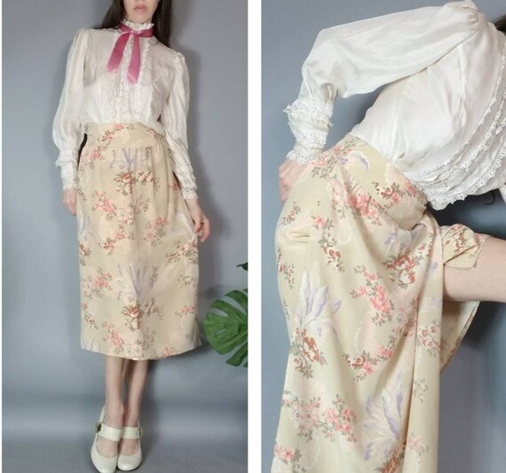 Vintage 80s Chloé Skirt Romantic Pale Floral Desig