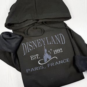 Disneyland Paris Embroidered Unisex top T-shirt Sweatshirt Hoodie - perfect travel day top! image 2