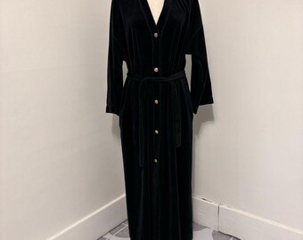 Vintage Vassarette Monika Tilley Black Robe Gold Buttons Sz L