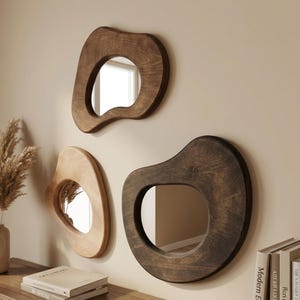 装飾ミラーセット - オーガニックシェイプのハンドメイド木製フレーム、カスタムモダンホームウォールデコレーション、ジャパニーズ＆ボヘミアンスタイル