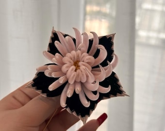 Seidensamt Blumenbrosche, chinesisches Handwerk, verbotene Stadt inspirierte Textilkunst