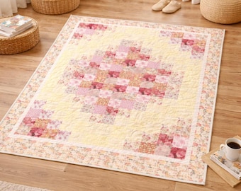 Motivo trapunta Rose Petal Path / Coperta patchwork floreale (58" x 74") (scarica PDF)