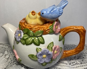 Vintage-Teekanne von Teleflora aus Keramik mit Vogelnestmuster.
