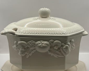 Vintage Himark Soup Tureen Gravy Boat with Lid Made In Japan White Porcelain