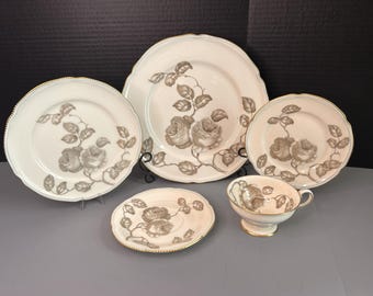 Gloria by Castleton 5‑Piece Place Setting – Dinner, Salad, Bread, Cup & Saucer