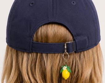 Charm casquette | Crevettes en argile faites main / Citron / Lèvres | Accessoire chapeau