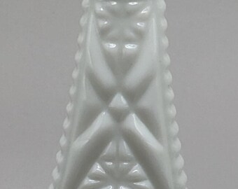 Vintage Small White Milk Glass Flower Bud Vase 5-7/8"