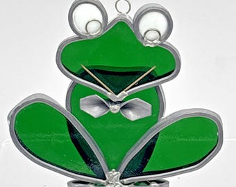 Vintage Tiffany Stained Glass Green Frog Metal Suncatcher  3-1/2" x 3-1/2"