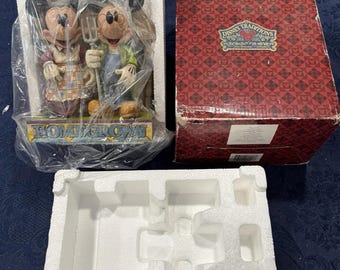 Vintage 2005 Jim Shore Enesco Disney Traditions Homegrown Mickey Minnie Statue
