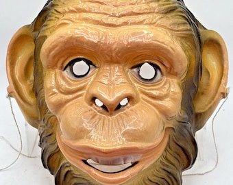 Vintage 1982 Cesar Monkey Ape Plastic Mask 9" x 8-1/2" x 4"