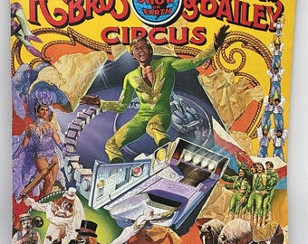 Vtg 1982 Ringling Bros Barnum & Bailey Circus Souvenir Program w Poster Insert!