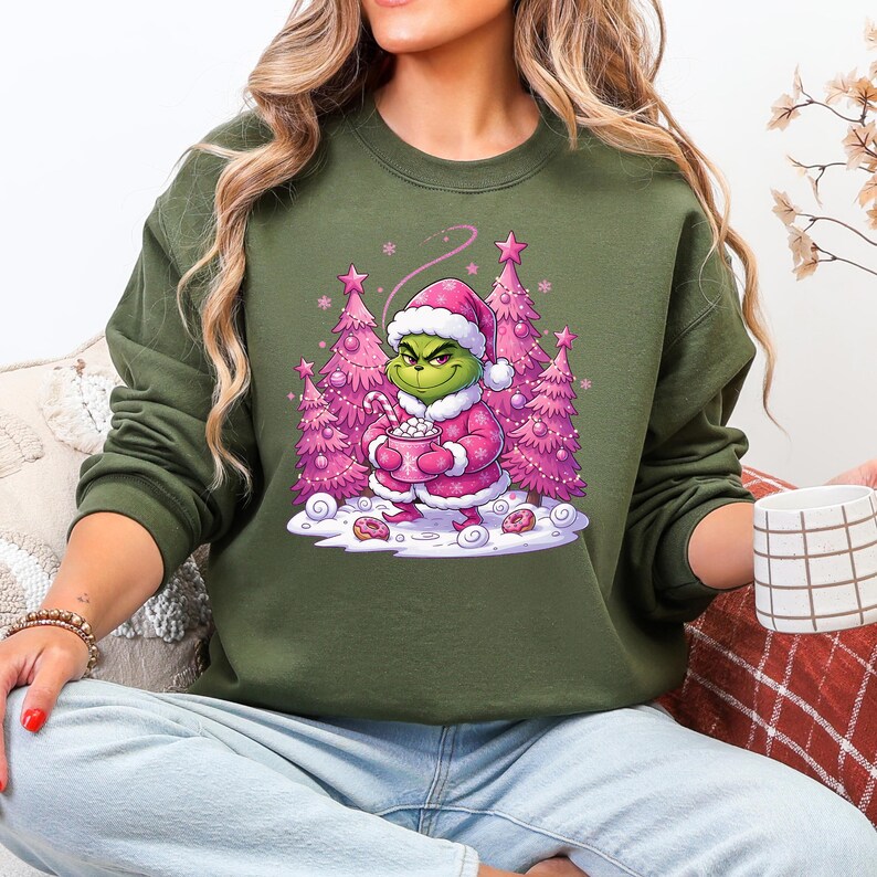 Grinch navideño rosa PNG: Imágenes prediseñadas de cacao de Papá Noel ...