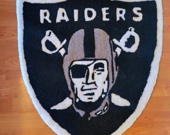 Handcrafted Raiders Tufted Rug: Black & White NFL Decor