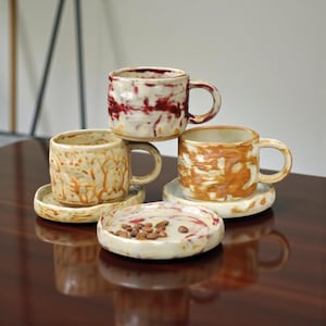 ハンドメイドの陶器製コーヒーカップとソーサー、陶器製ラテマグ、カプチーノ、エスプレッソカップ、素朴なモダンキッチンギフト、誕生日、クリスマス、ホリデー