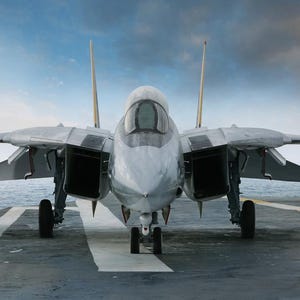F 14 Tomcat Aircraft Fighter Jet On Carrier Deck Photo Cool Wall Art Print Poster zdjęcie 1