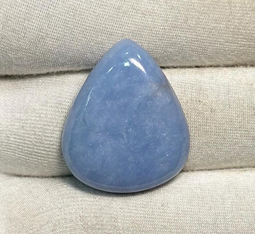 Pendentif Angélite (Anhydrite) 98 Carats - Cabochon De Madagascar - Marque JM-IMPORT - Neuf Avec étiquette