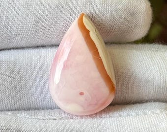 Roze opaal cabochon, natuurlijke edelsteen voor het maken van sieraden (38 x 33 x 6 mm, 45,25 karaat)